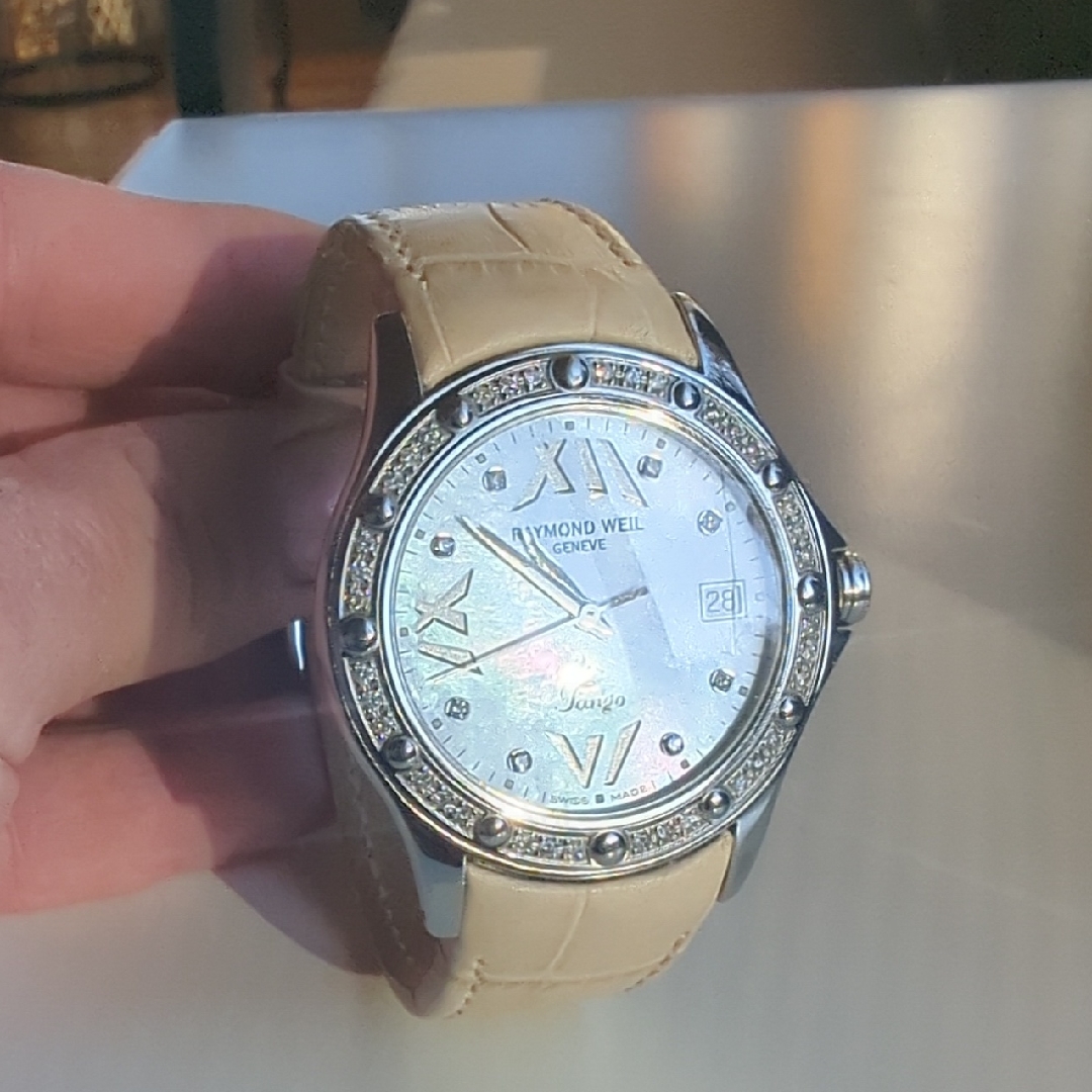 Vintage Ladies Raymond Weil Tango Mother Of Pearl Dial Diamond Watch Working